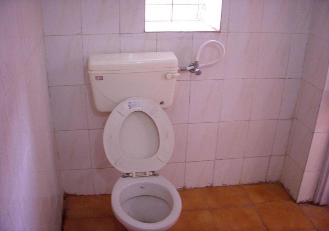 Hotel Grand Barrack Khandwa Esterno foto