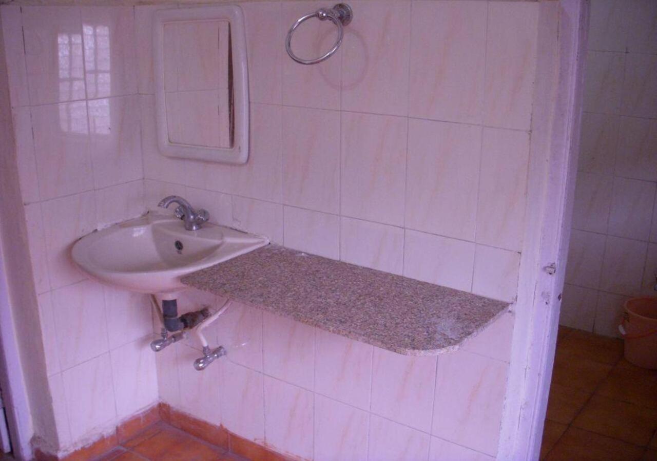 Hotel Grand Barrack Khandwa Esterno foto
